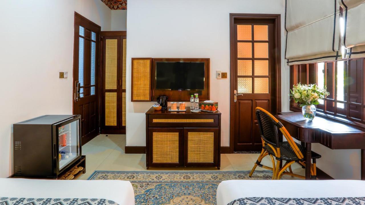 The Mansion Hoi An By Minova Bed & Breakfast Exterior photo